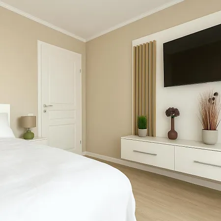 Luxury 7-17 Arena 3* Cluj-Napoca
