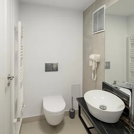 Luxury 7-17 Arena Apart-hotel